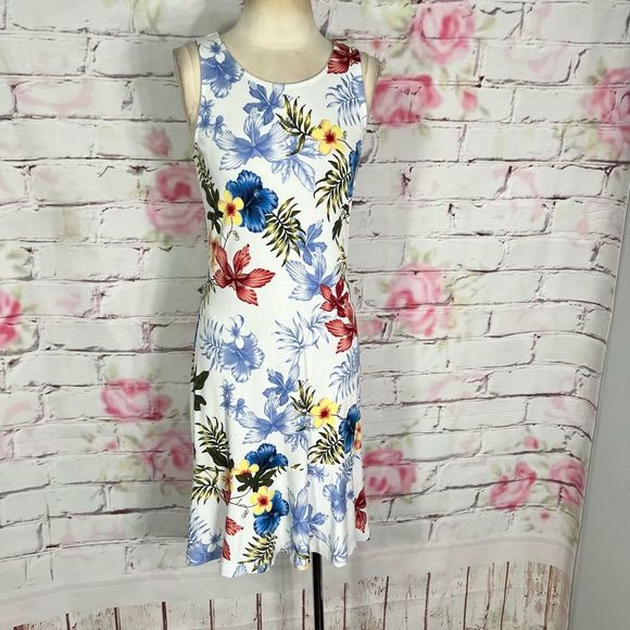 Tommy Bahama Dresses & Skirts - Tommy Bahama sleeveless white floral flare hem knit sundress